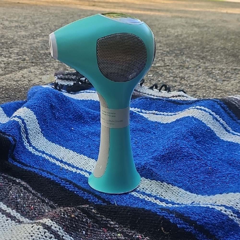 Teal Hair Removal Device